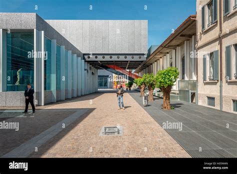prada museum milan free entry